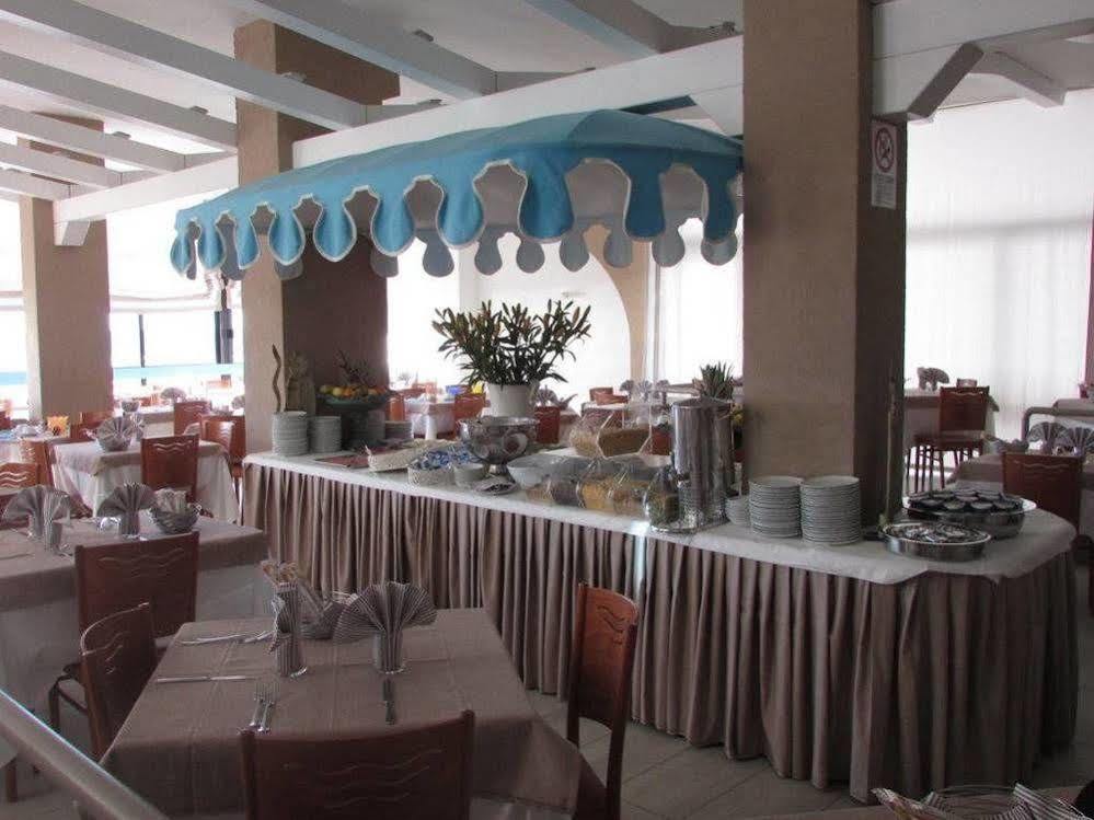 Hotel Manila Lido di Jesolo Exterior photo